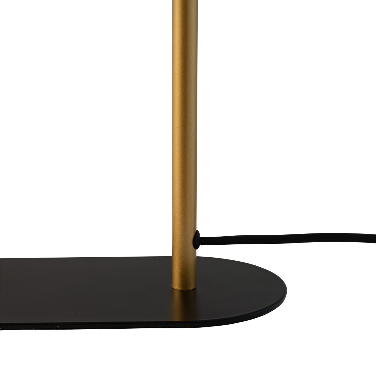 Arch 36cm Messing tafellamp Van Dyberg Larsen - De Arch tafellamp is een ode aan eenvoud en kwaliteit - een combinatie van Deens design en functionaliteit.