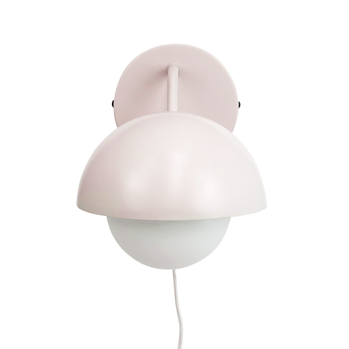 Rose Ø15 Mat beige wandlamp Van Dyberg Larsen - De glazen koepel zorgt voor een natuurlijke lichtverspreiding en creëert een warme en uitnodigende sfeer in de kamer.