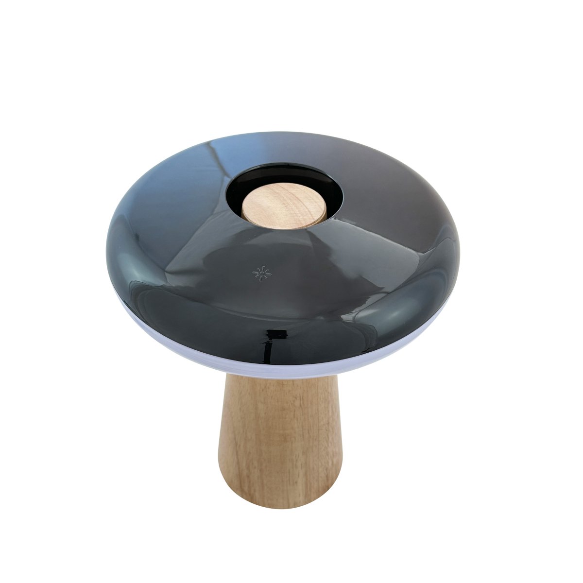2 Ways 25cm Hout Draagbare Van Dyberg Larsen - Met een basis van natuurlijk hout, stijlvolle contrasten in zwart en wit en drie helderheidsniveaus die u met de knop op de lampenkap kunt instellen, creëert u eenvoudig de juiste sfeer.