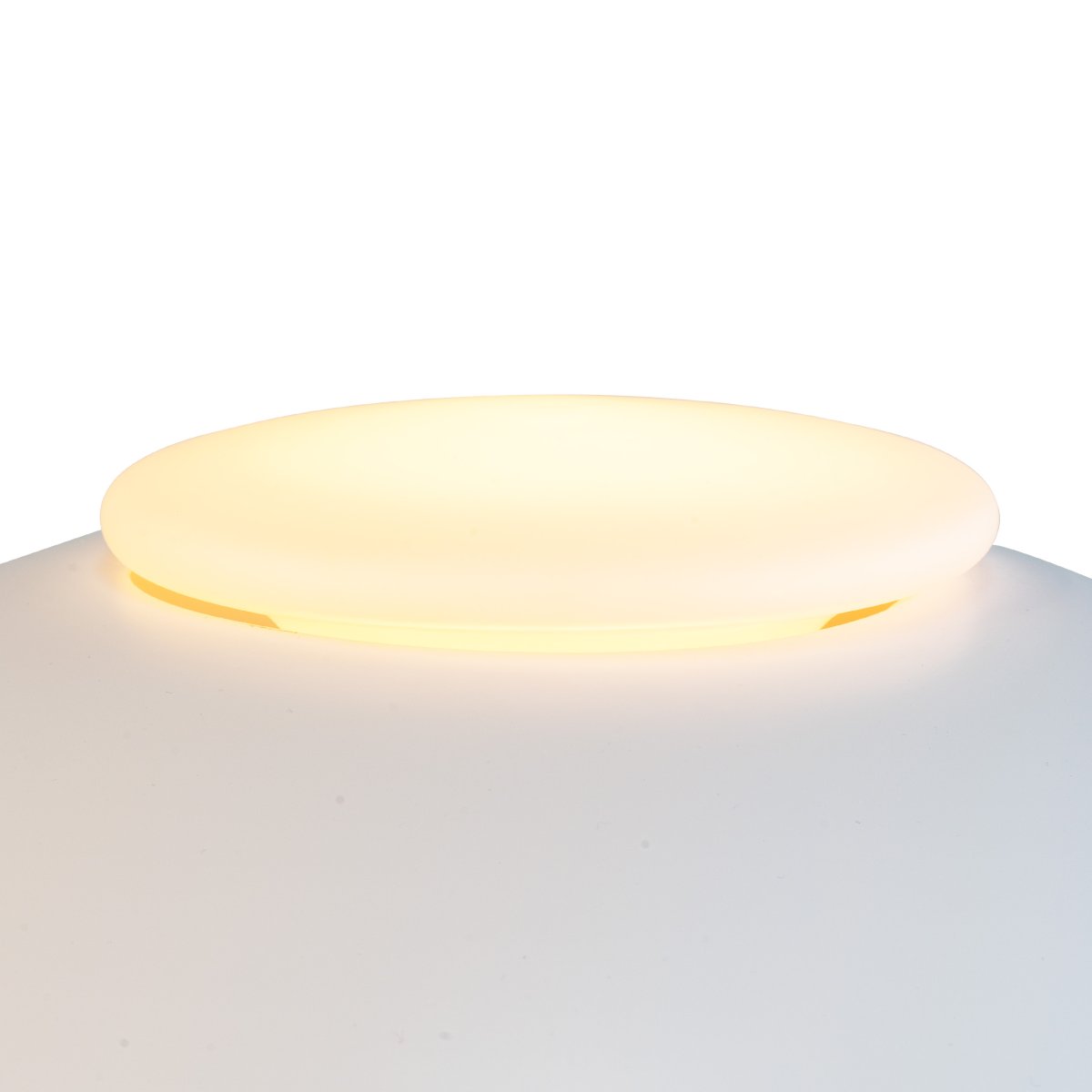 Opus Mat wit vloerlamp Van Dyberg Larsen - De bovenste kap van de lamp is gemaakt van mondgeblazen opaalglas dat een zacht en aangenaam licht verspreidt en een uitnodigende sfeer cre&euml;ert.