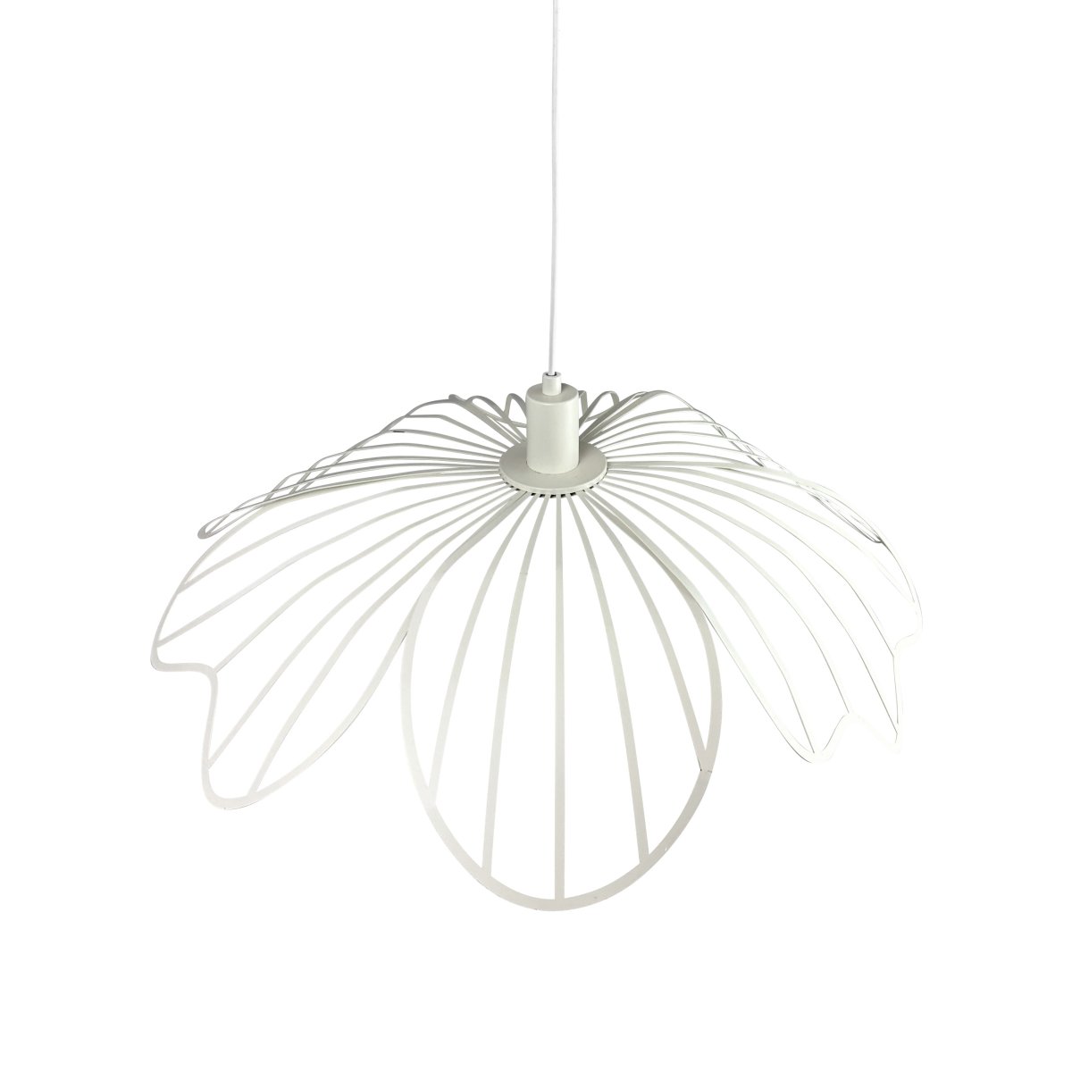 Blumen Ø60 Parelwit hanglamp Van Dyberg Larsen - Den sprider ett sofistikerat ljus och fungerar som en unik mittpunkt i hemmet, vare sig den h&auml;nger &ouml;ver matbordet, i vardagsrummet eller i entr&eacute;n.