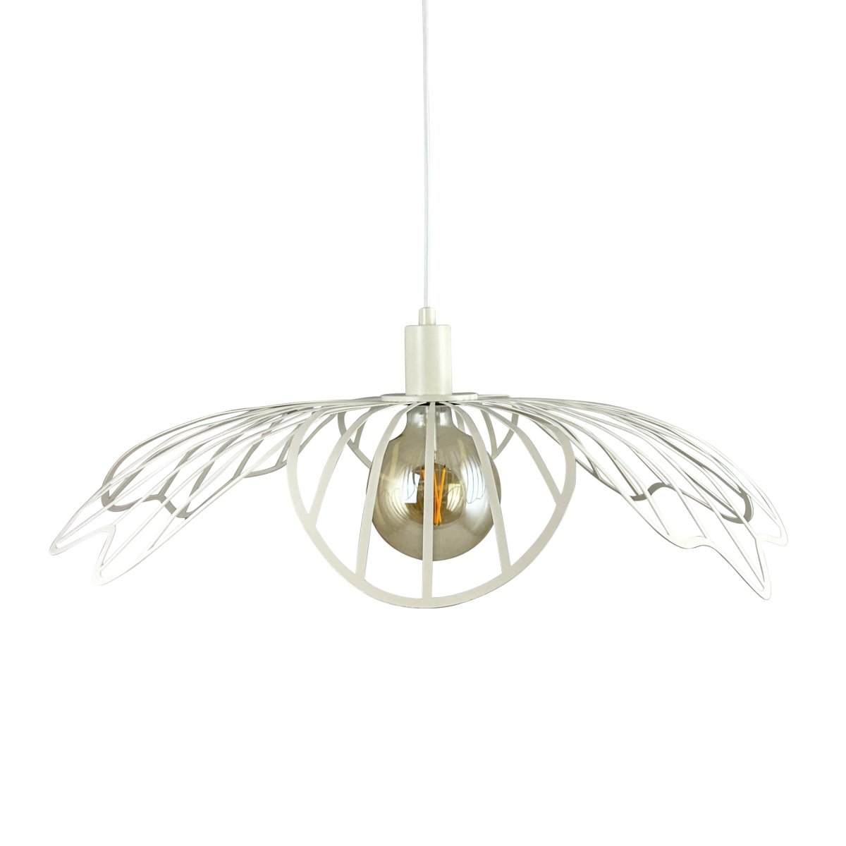 Blumen Ø60 Parelwit hanglamp Van Dyberg Larsen - Den sprider ett sofistikerat ljus och fungerar som en unik mittpunkt i hemmet, vare sig den h&auml;nger &ouml;ver matbordet, i vardagsrummet eller i entr&eacute;n.