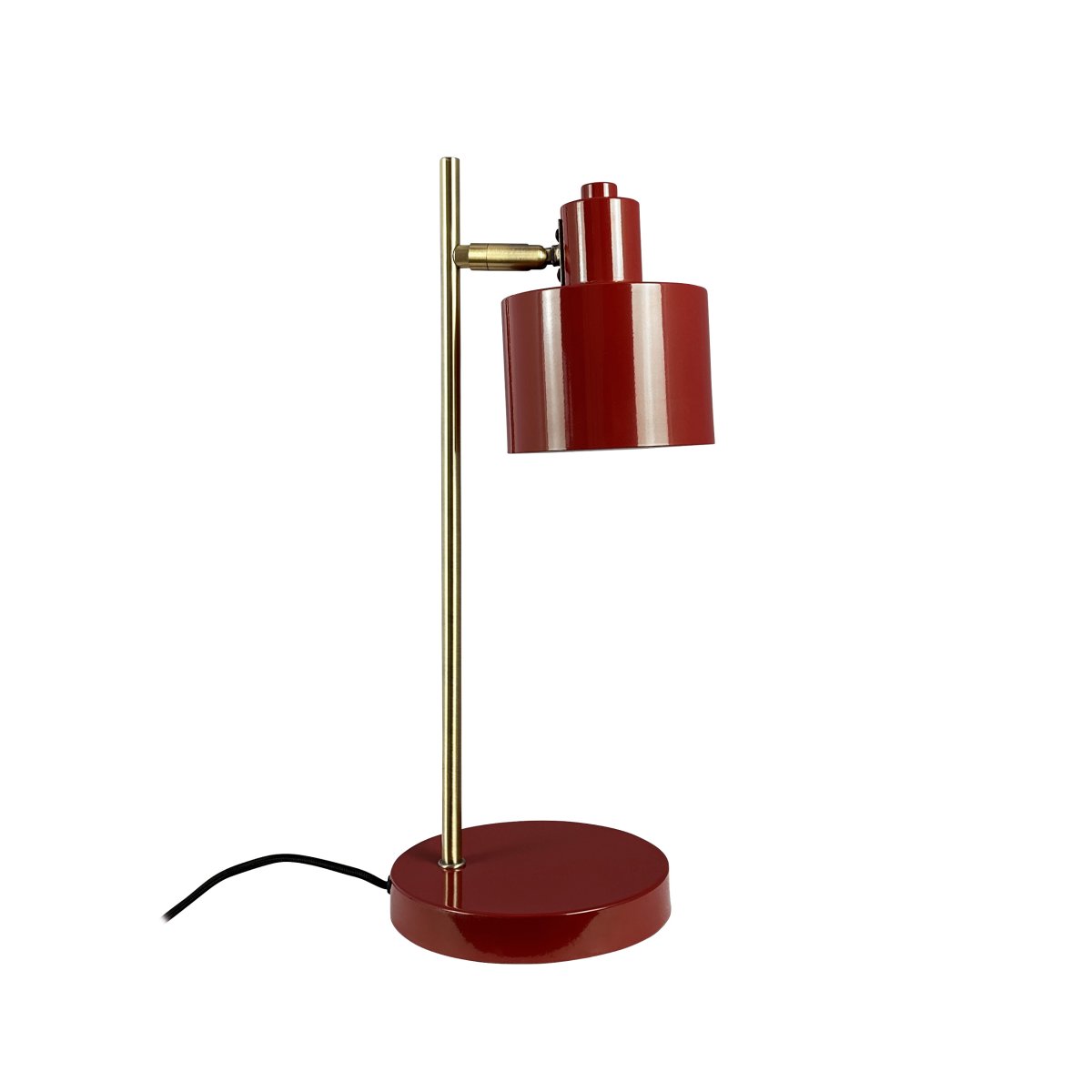 Ocean 43cm ROOD bureaulamp Van Dyberg Larsen - Med sin retrostil och moderna inslag &auml;r den en stilfull inredningsdetalj som passar perfekt i sovrummet eller som indirekt ljusk&auml;lla i vardagsrummet.