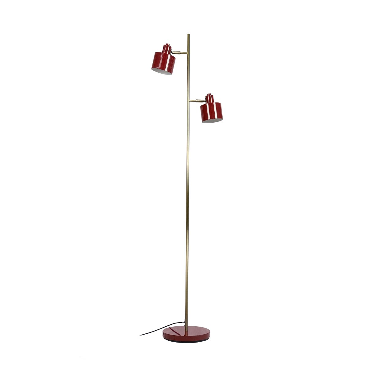 Ocean ROOD vloerlamp Van Dyberg Larsen - Den handpolerade m&auml;ssingsstommen kan luta upp och ner och ger varje lampa en unik f&auml;rgvariation.