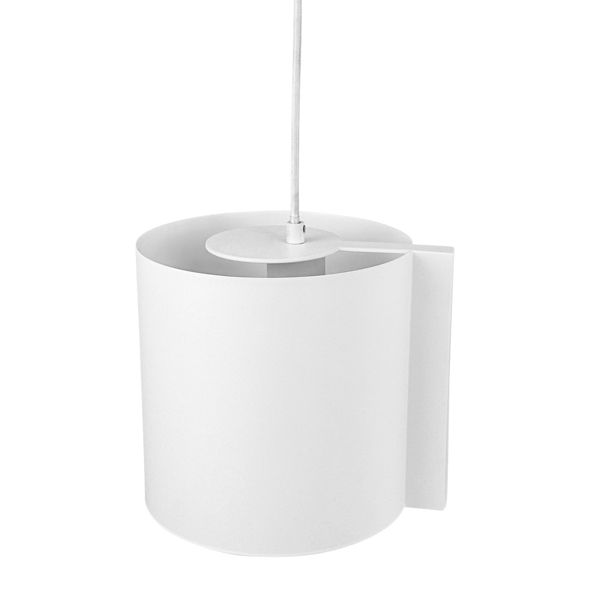 Wum Ø23 Wit hanglamp Van Dyberg Larsen - Tillverkad i metall med en varmvit finish och en 2 meter l&aring;ng vit tygsladd, &auml;r Wum en perfekt balans mellan funktion och design.