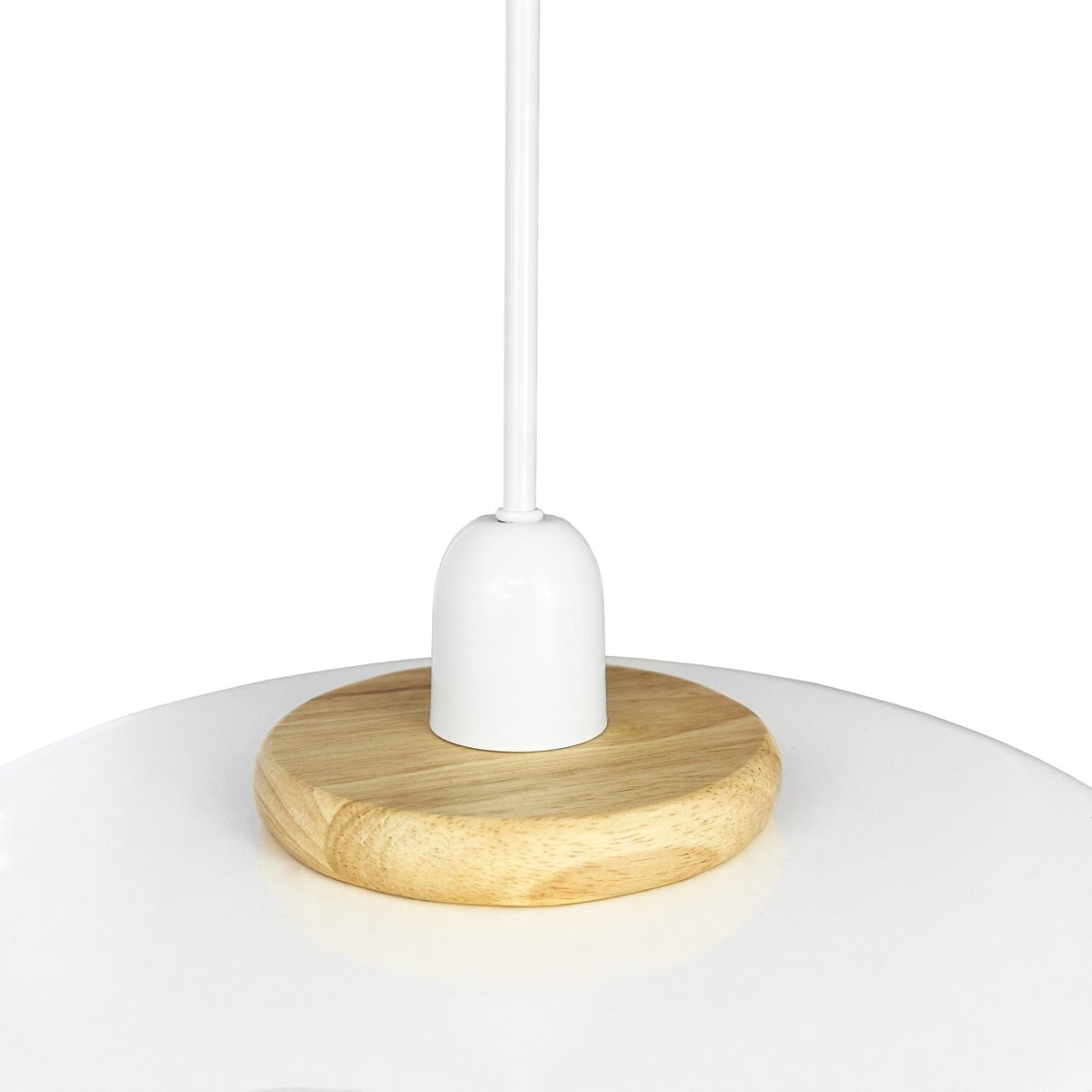 Planet Ø40 Wit hanglamp Van Dyberg Larsen - De Planet hanglamp in glanzend wit metaal straalt eenvoud en stijl uit in één verlichtingskeuze.