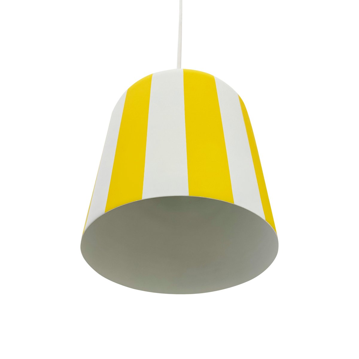 Gry Ø20 Geel hanglamp Van Dyberg Larsen - Genom att ta igenk&auml;nnbara m&ouml;nster och s&auml;tta dem i en ny kontext ville hon skapa en lampa som f&aring;r m&auml;nniskor att le och ger en unik visuell upplevelse.