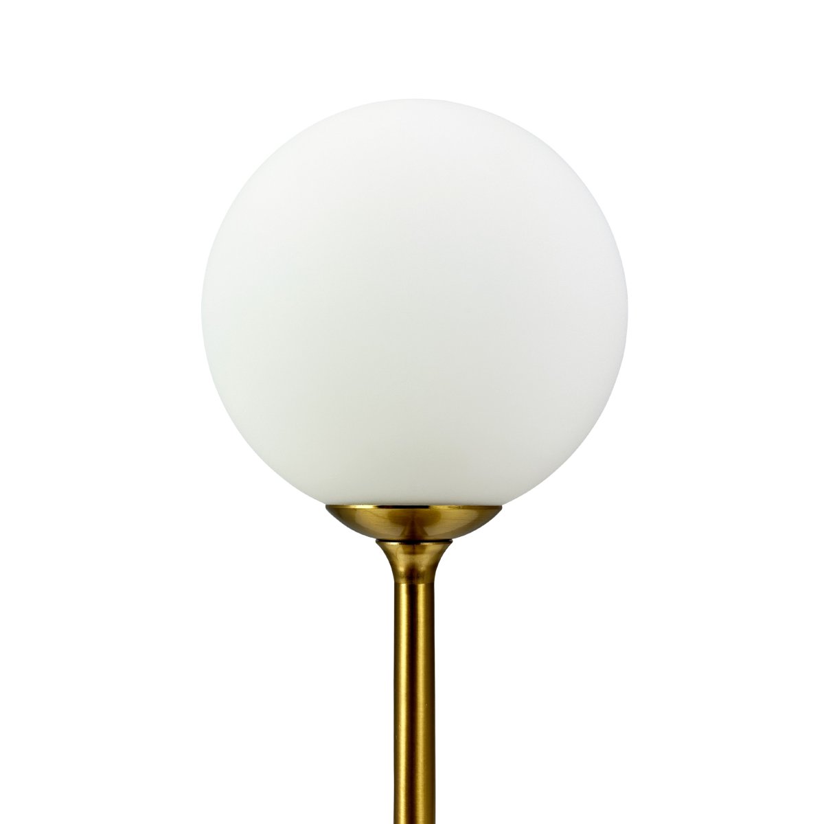 Sia 30cm Messing tafellamp Van Dyberg Larsen - Het zachte licht van de glazen kap creëert een gezellige sfeer en de messing voet geeft een luxe en duurzame indruk.