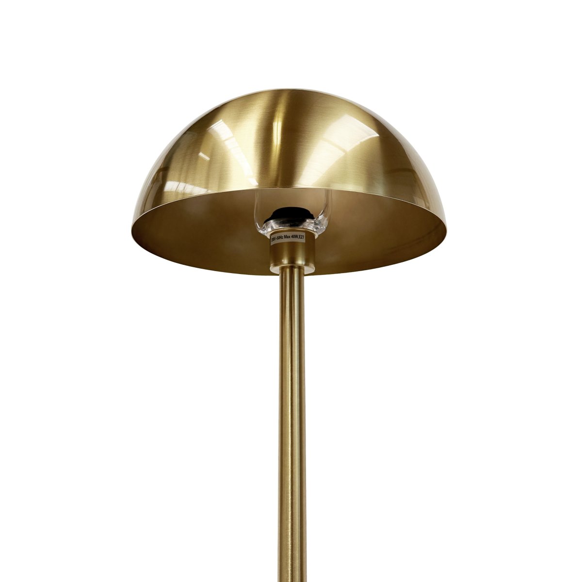 Menton Messing/zwart vloerlamp Van Dyberg Larsen - De lamp is gemaakt van messing en heeft een massief marmeren voet, wat zorgt voor een elegante en exclusieve uitstraling.