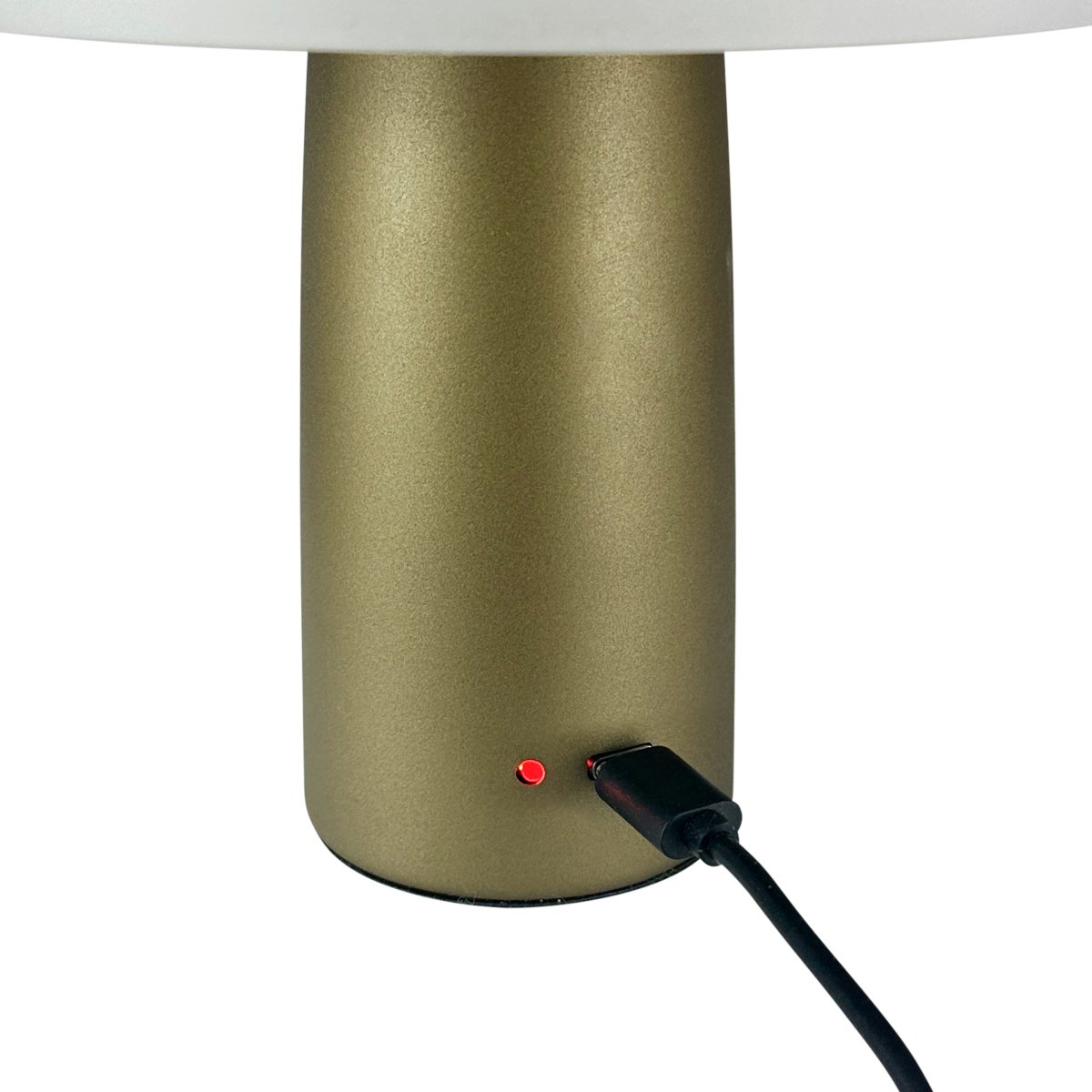 Porter 16cm Metaalgroen Draagbare Van Dyberg Larsen - De oplaadbare LED-tafellamp Porter is een moderne en functionele lamp met een uniek design waarbij het licht vanaf de rand komt en zorgt voor een aangenaam en egaal licht.