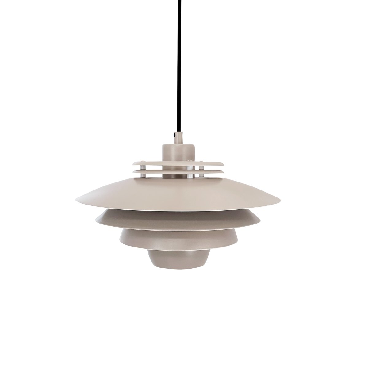 Ejka Ø30 Beige hanglamp Van Dyberg Larsen - Ontdek de Ejka Mini Pendant, een Deens ontworpen lamp met een tijdloze stijl die perfect past in een Scandinavisch huis.