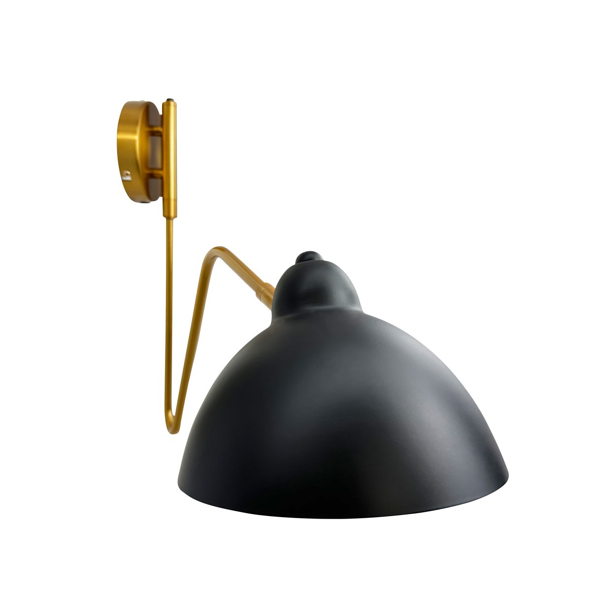 Futura 52cm Messing wandlamp Van Dyberg Larsen - De Futura wandlamp is een elegante en functionele verlichtingsoplossing met een prachtig design in zwart en messing.