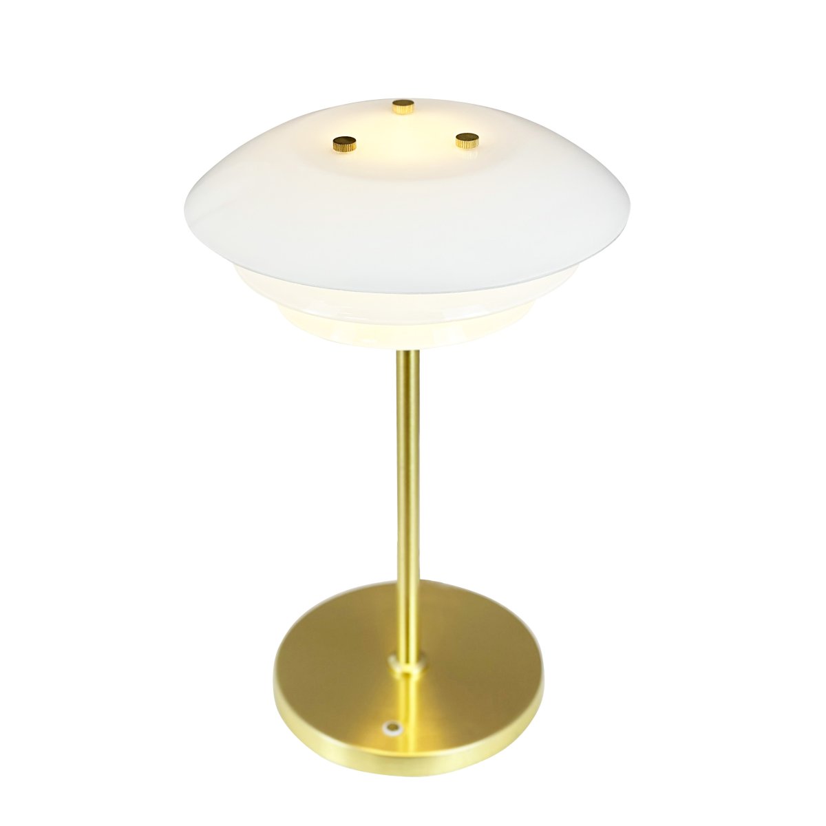 DL20 LED 30cm Messing Draagbare Van Dyberg Larsen - Den uppladdningsbara lampan har en h&ouml;jd p&aring; 30 cm och en lampsk&auml;rmsdiameter p&aring; 20 cm, vilket g&ouml;r den perfekt f&ouml;r s&auml;ngbordet, skrivbordet eller en mysig h&ouml;rna.