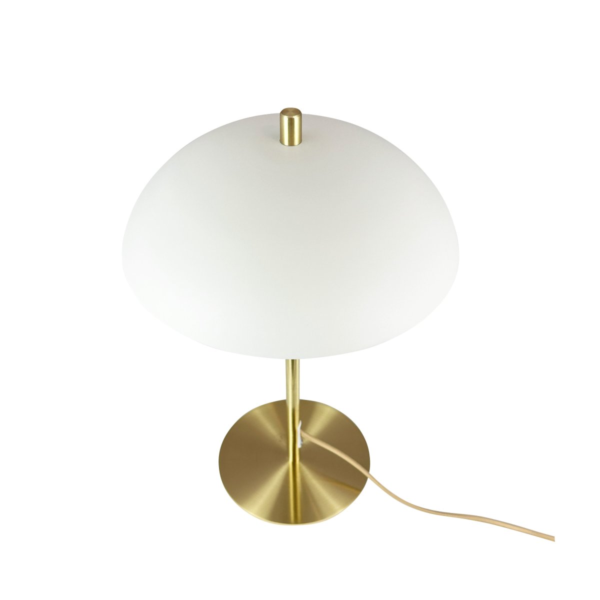 Globus 44cm Messing/beige tafellamp Van Dyberg Larsen - De lamp is gemaakt van metaal en combineert een zachte beige tint met details in een messing afwerking, wat zorgt voor een harmonieuze en moderne uitstraling.