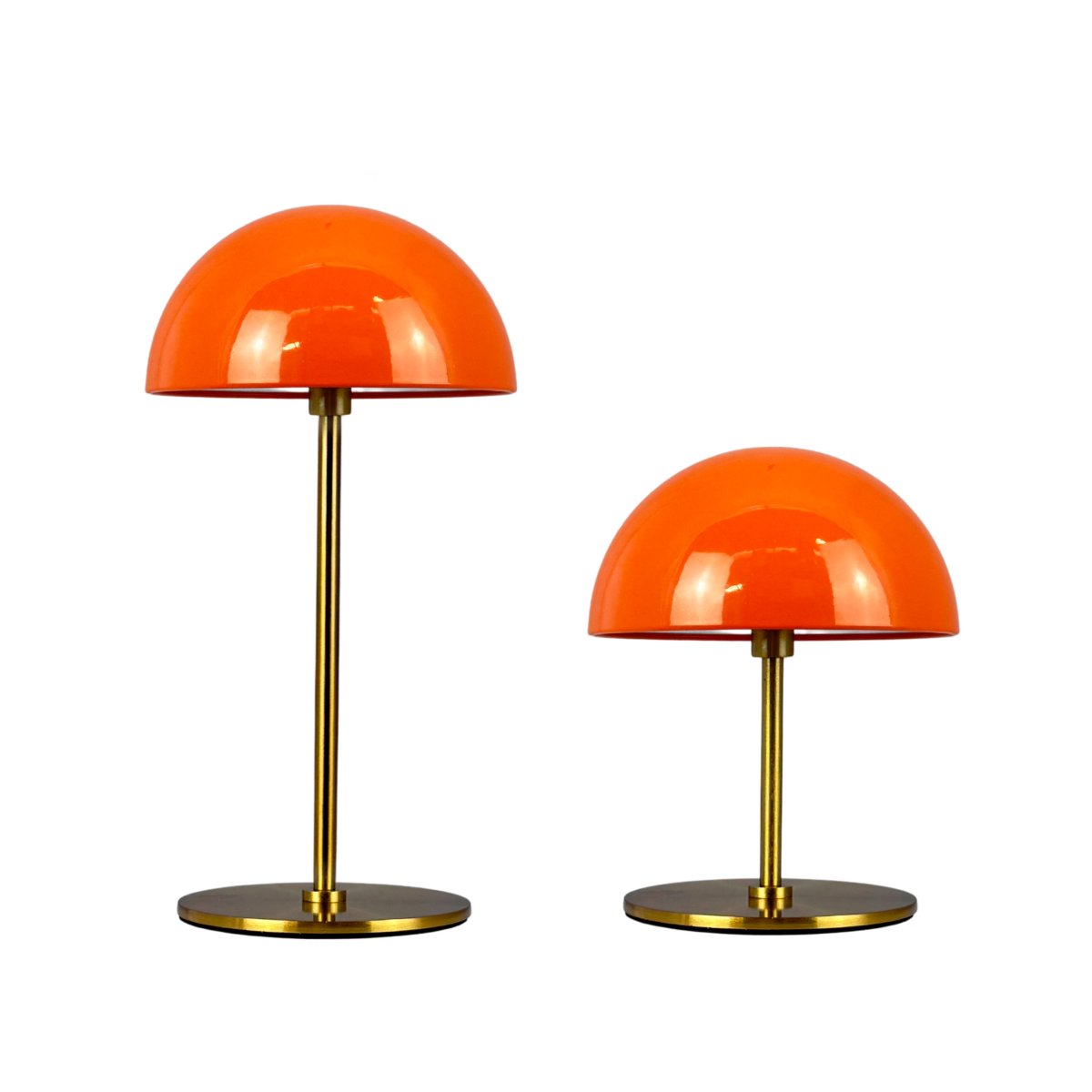 Along set 20cm Oranje Draagbare Van Dyberg Larsen - De lampen zijn voorzien van ge&iuml;ntegreerde LED-verlichting en drie dimbare lichtniveaus die eenvoudig aan te passen zijn via de aanraakdimmer aan de bovenkant.