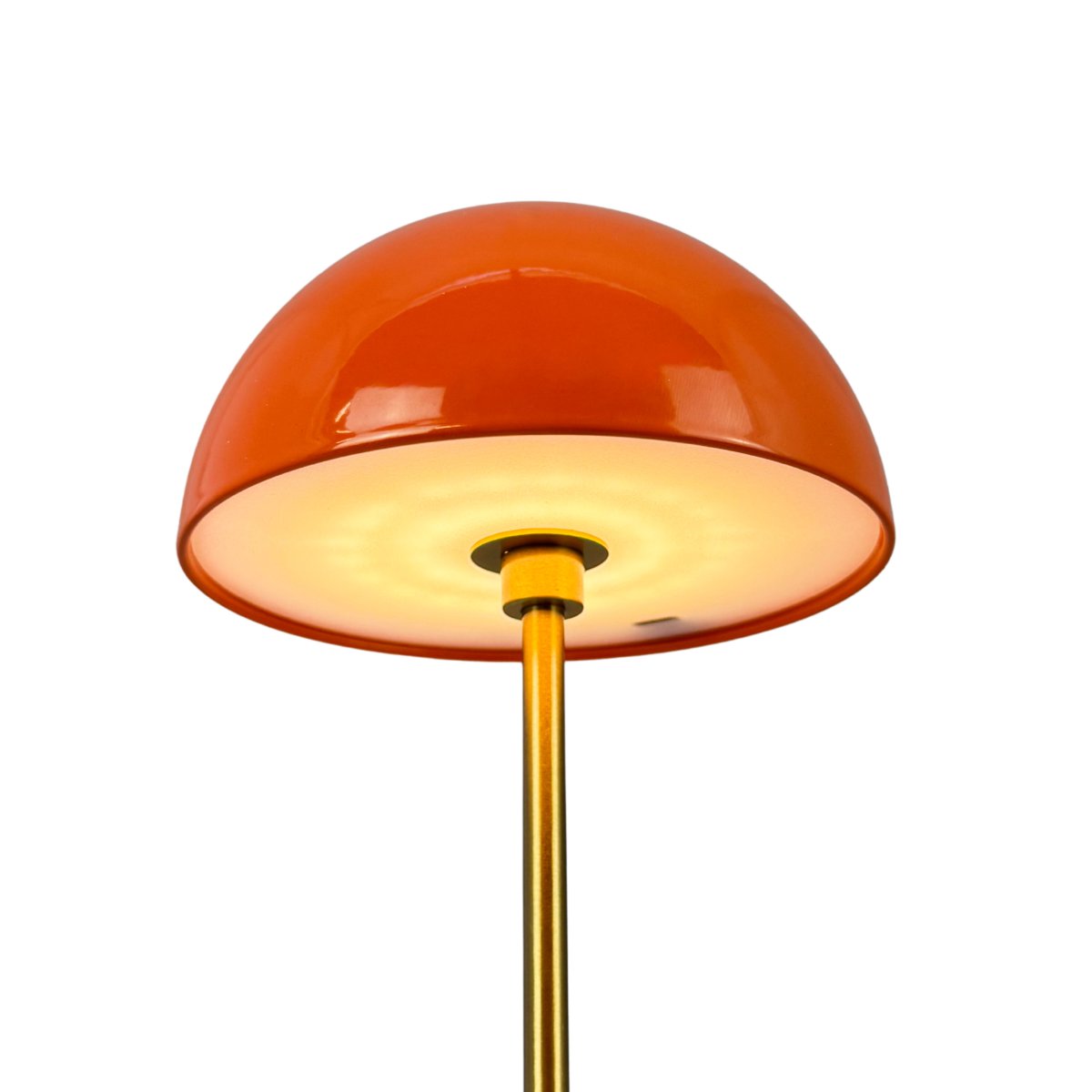 Along set 20cm Oranje Draagbare Van Dyberg Larsen - De lampen zijn voorzien van ge&iuml;ntegreerde LED-verlichting en drie dimbare lichtniveaus die eenvoudig aan te passen zijn via de aanraakdimmer aan de bovenkant.