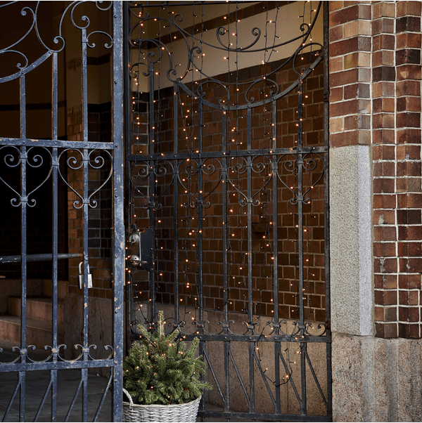 Lichtsnoer Golden Warm White 25m Zwart Van Star Trading - Golden Warm White is een betaalbare basisserie met een grote keuze.