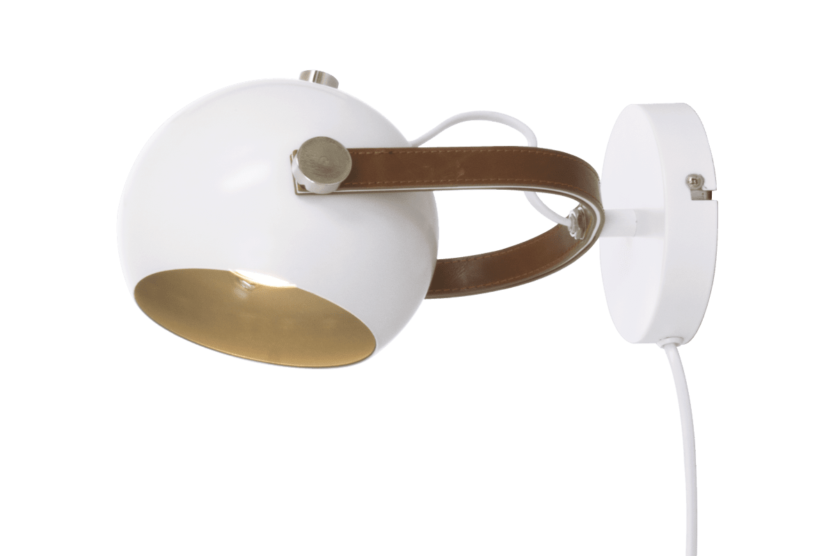 Bow Wit leeslamp Van Aneta Lighting - Bow wandlamp in wit gelakt metaal met details in chroom en zwart leer.