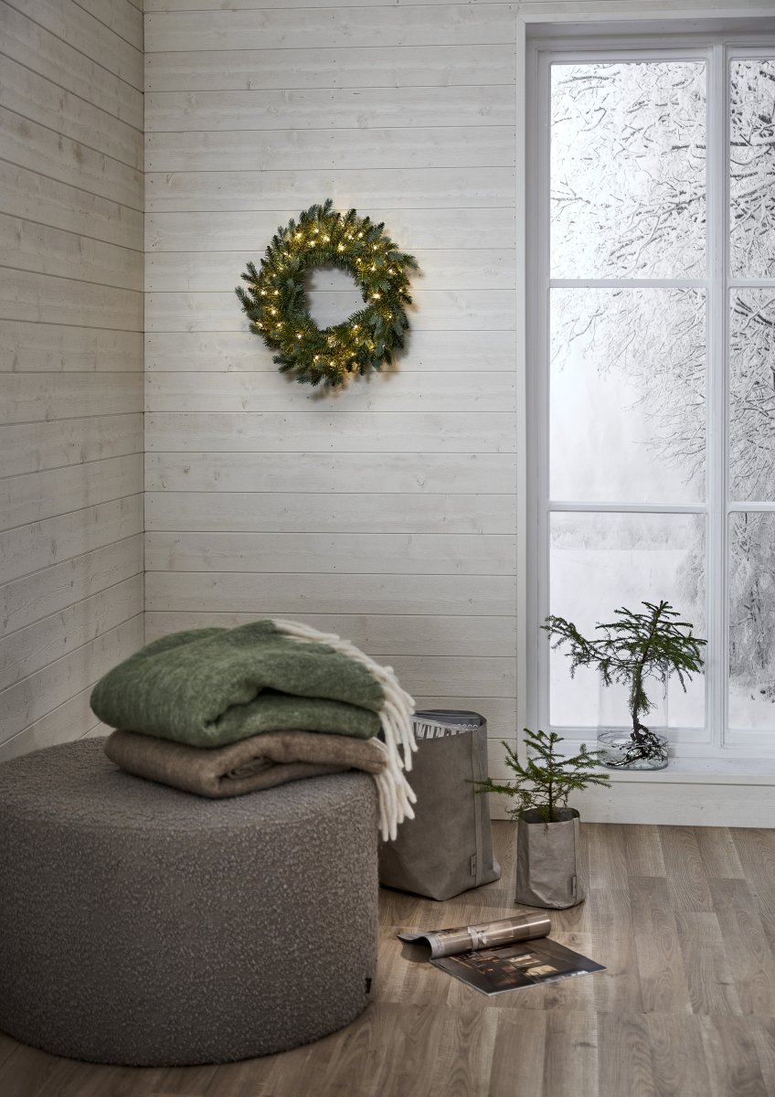 Greyland Ø55 Groente Van Star Trading - Het is gemaakt van een mix van PE- en PVC-punten met een prachtige, groen-groene, glinsterende uitstraling.