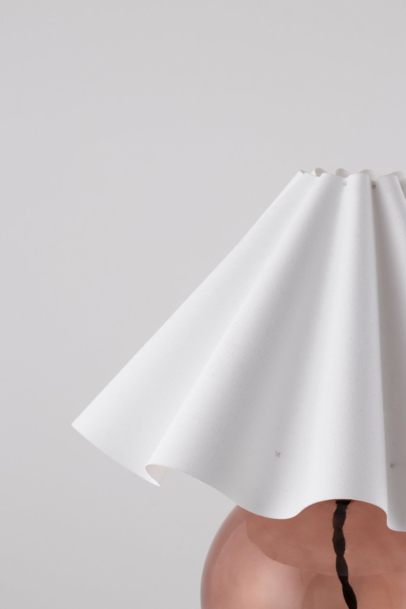 Judith 28cm Bruin tafellamp Van Globen Lighting - Judith is een klassieke tafellamp met een modern tintje.