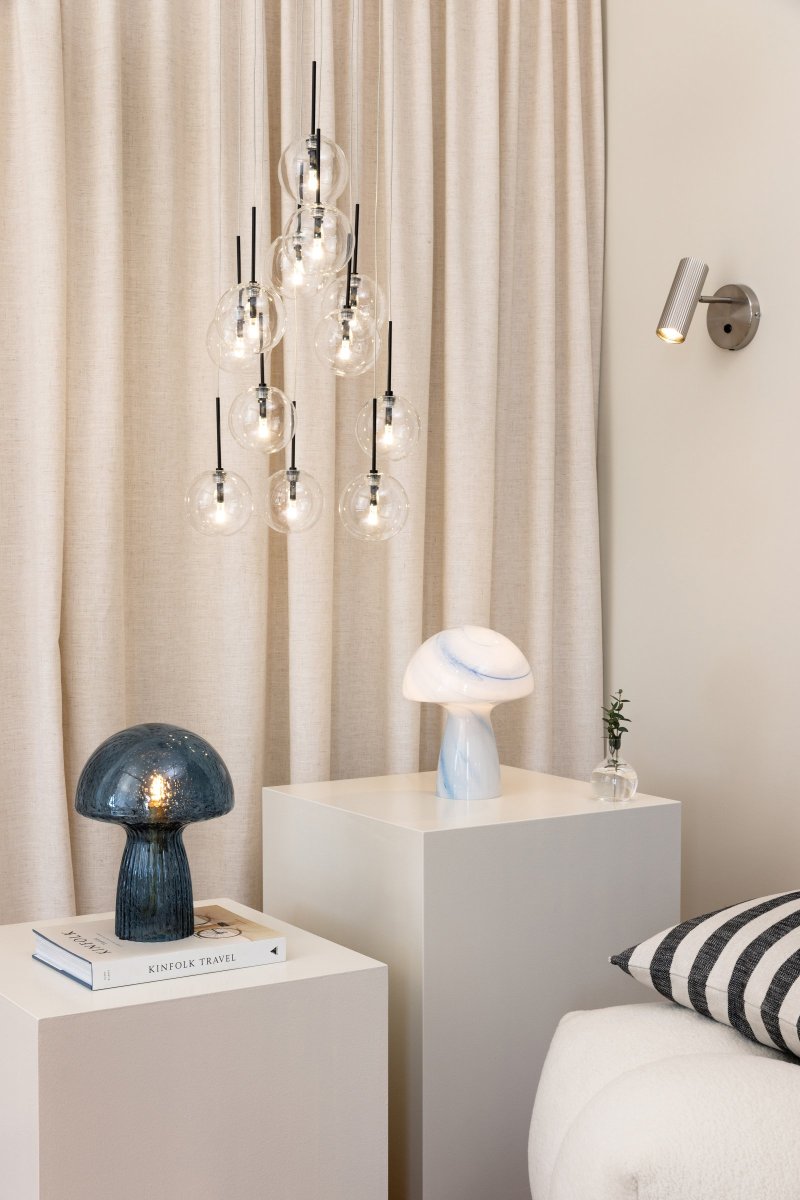 Skyfall Ø30 Transparant hanglamp Van Globen Lighting - Plaats Skyfall in de hal, eetkamer of boven de eettafel en u bent verzekerd van een echte blikvanger!