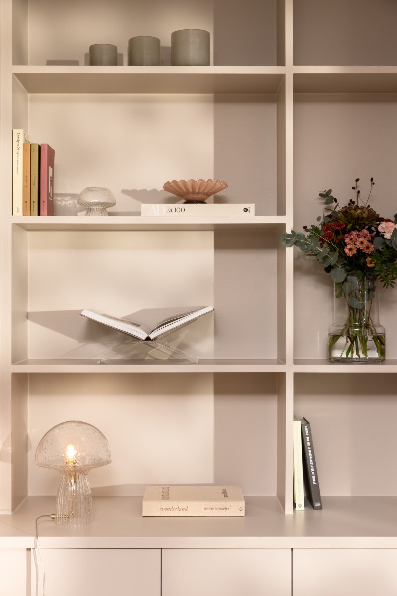 Fungo 30cm Transparant tafellamp Van Globen Lighting - De Fungo paddenstoellamp is een prachtige tafellamp van mondgeblazen glas met gecanneleerde details op de voet.