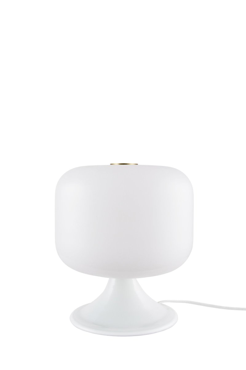 Bullen 25cm Wit tafellamp Van Globen Lighting - De lamp is retro-ge&iuml;nspireerd en het witte glas is mondgeblazen en met de hand beschilderd, waardoor er kleine variaties kunnen optreden.
