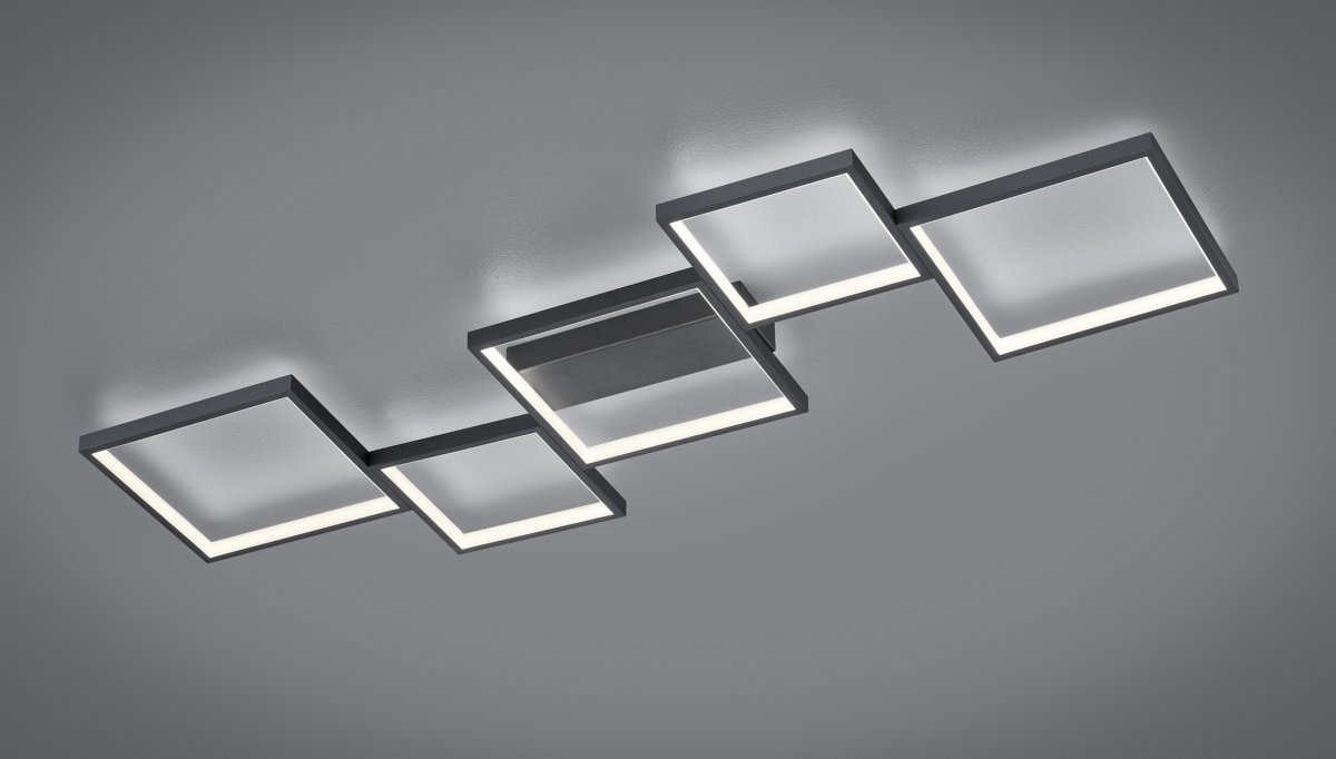 Sorrento 120cm Zwart plafondlamp Van Trio Lighting - De plafondlamp SORRENTO trekt met zijn bijzondere en moderne design ieders aandacht en past in elke moderne leefruimte, ongeacht of hij aan of uit staat.