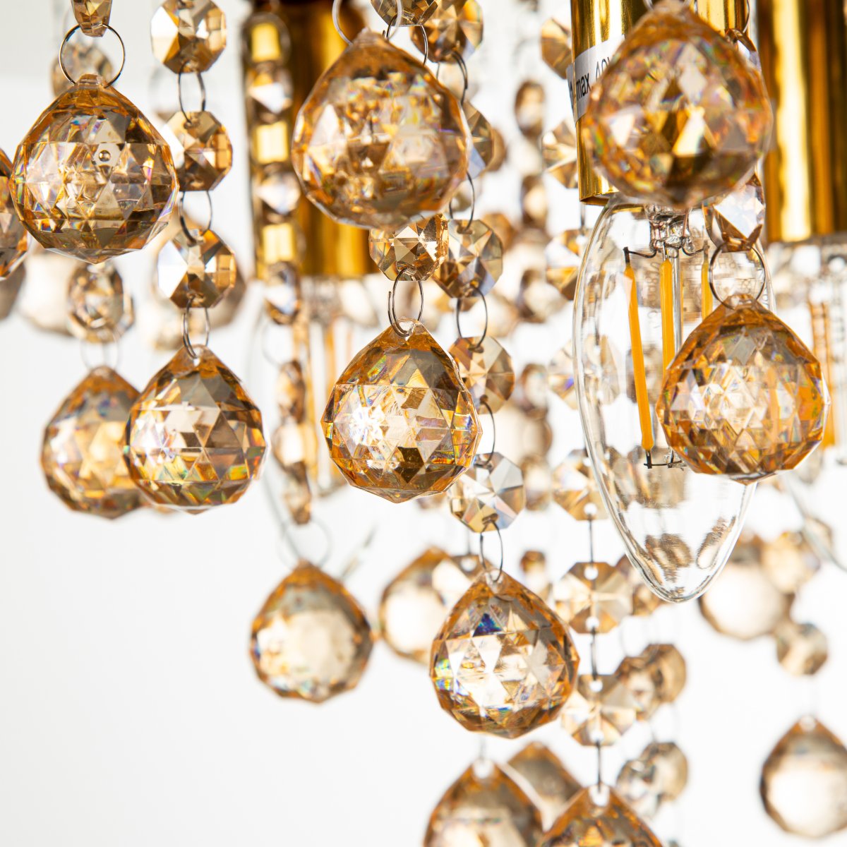 London Ø38 Goud plafondlamp Van Globo Lighting - London &auml;r en elegant plafond i guld med dekorativa prismor.