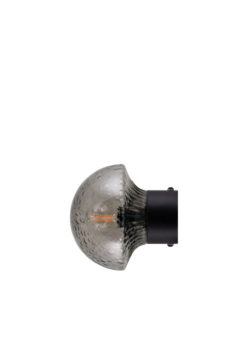 Fungo Ø16 Rook/zwart badkamerlamp Van Globen Lighting - Fungo is een veelzijdige lamp die zowel praktisch als esthetisch is.