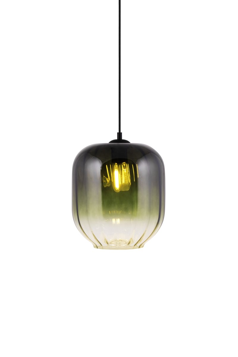 Haze Ø25 Groente hanglamp Van Globen Lighting - Haze is een prachtige hanglamp met mondgeblazen glas dat aan de binnenkant gecanneleerd is, wat een prachtig lichtspel creëert wanneer de lamp brandt.