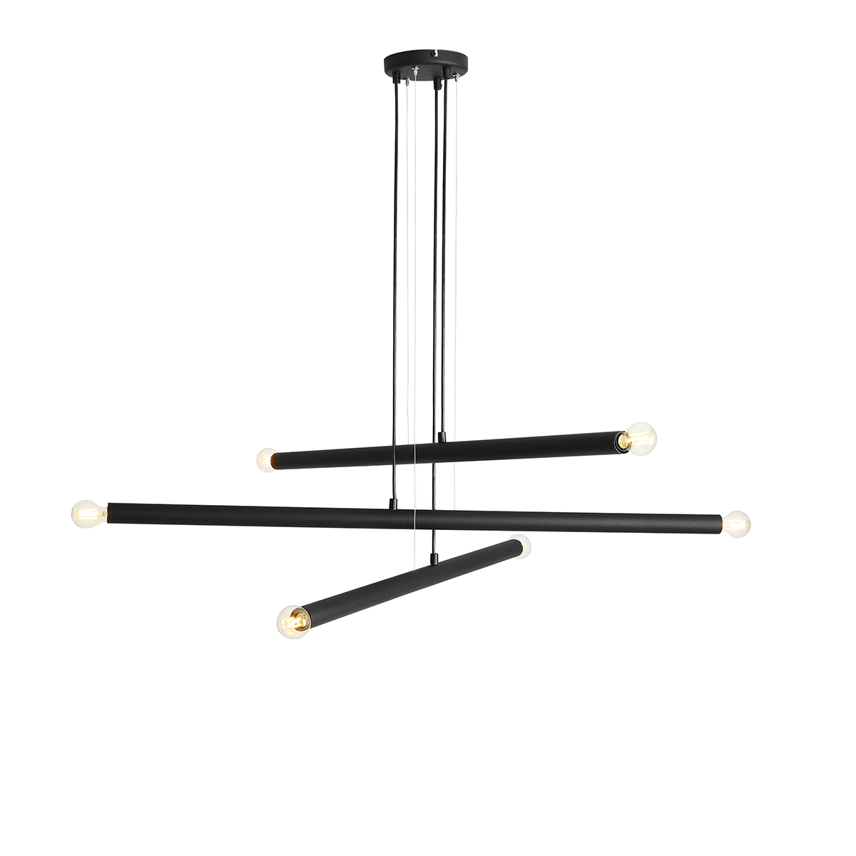 Tubo 6 100cm Zwart hanglamp Van Artera - De lamp bestaat uit drie smalle metalen buizen met een stijlvolle zwarte afwerking, die op verschillende hoogtes en hoeken zijn geplaatst en zo een spannend en luchtig effect creëren.