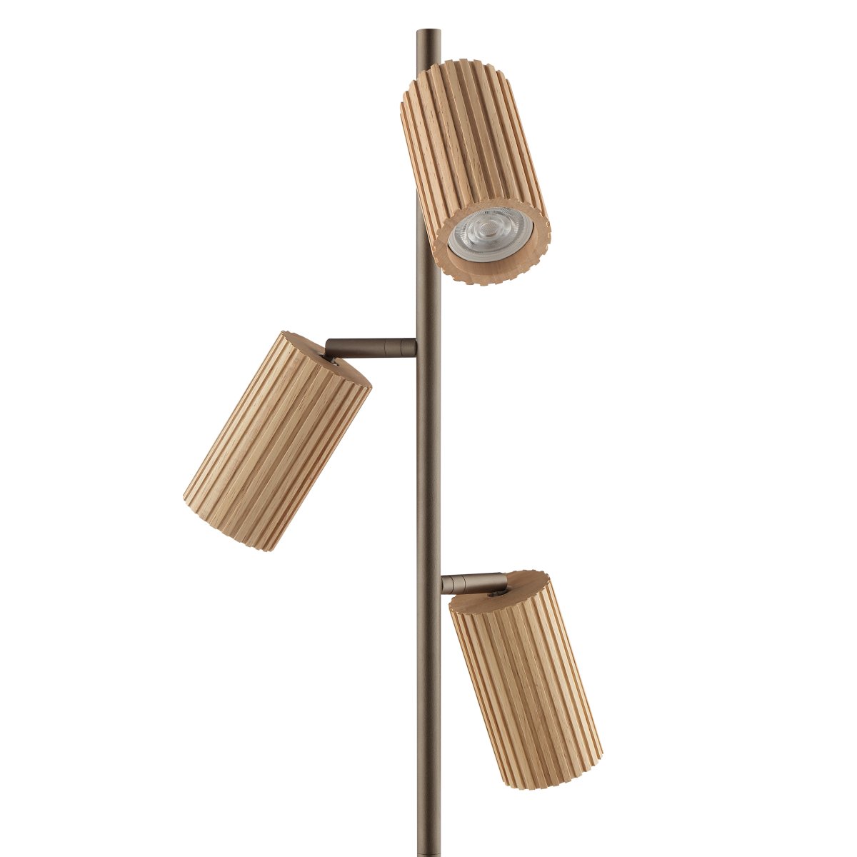 Lakewood Bruin vloerlamp Van Brilliant - Het metalen frame met gaasstructuur en de ronde voet geven een luchtige indruk, terwijl de houten details een natuurlijke uitstraling toevoegen.