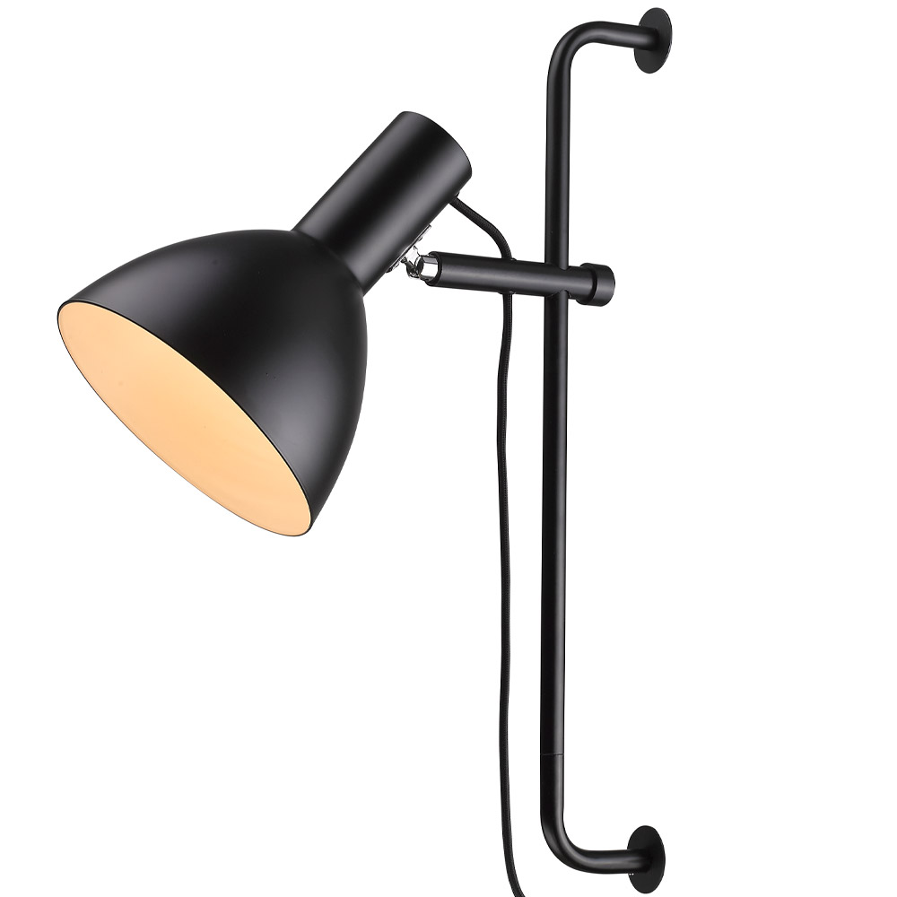 Baltimore 50cm Zwart wandlamp Van Halo Design - Het is aan te raden om de lamp in de slaapkamer te plaatsen als leeslamp of in de woonkamer, waar hij niet alleen voor mooie verlichting zorgt, maar ook een stijlvol detail in het interieur vormt.