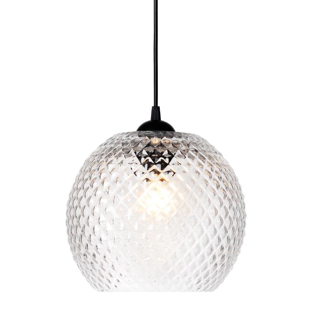 Nobb Ø22 Duidelijk hanglamp Van Halo Design - Geef uw huis een elegante touch met Nobb &ndash; Een stijlvolle en tijdloze plafondlamp met een bolvormige kap van gepatroneerd glas.