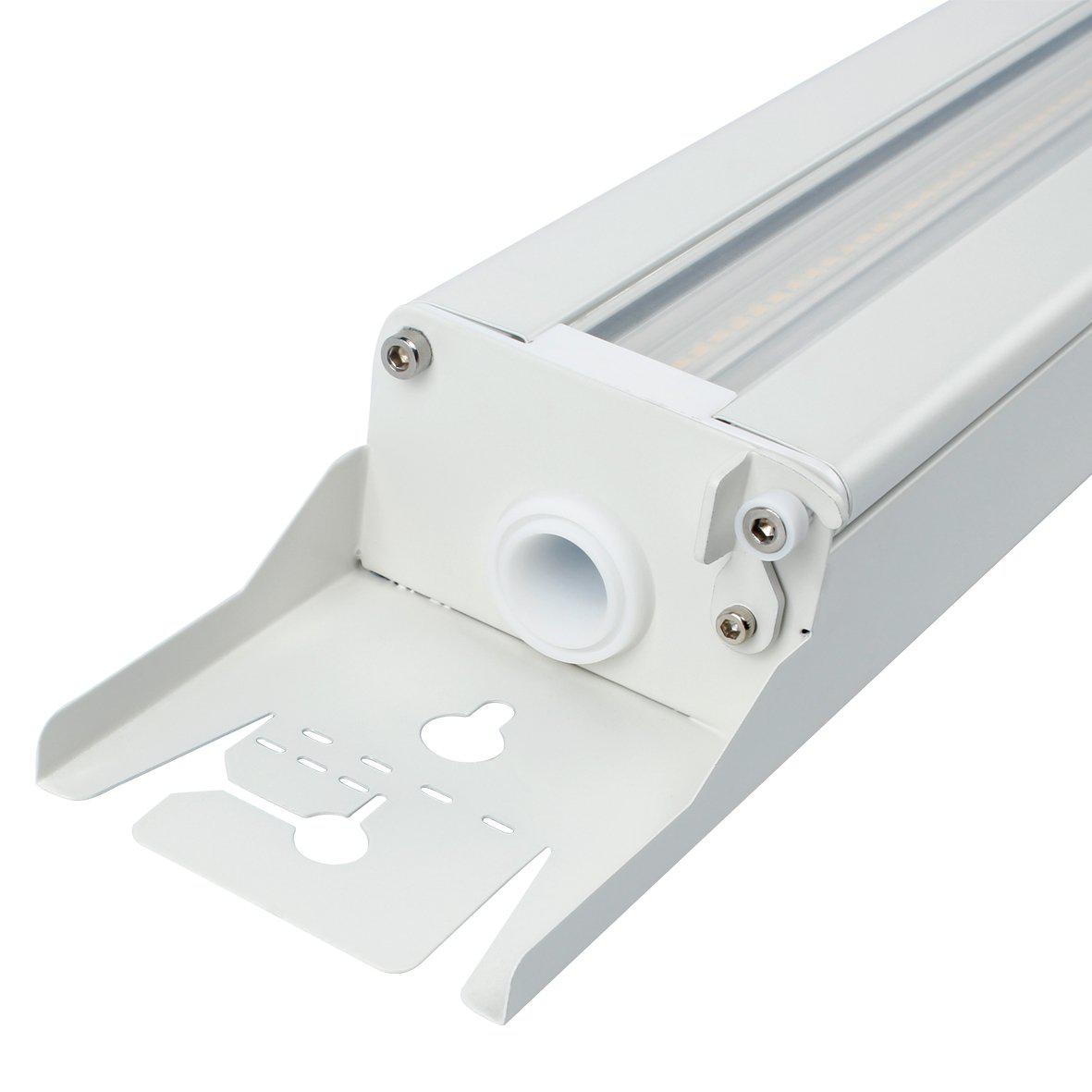 Henry Basic 4000K 135cm Wit Van Designlight - Met een totale lichtopbrengst van 10360 lumen levert de Henry Basic voldoende licht om de meeste armaturen van 1200/1500 mm met T8- of T5-fluorescentielampen te vervangen.