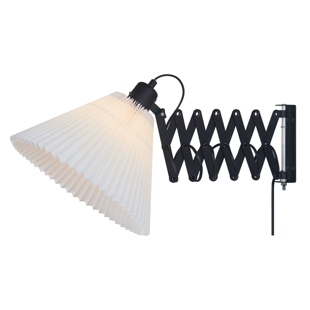 Medina Ø33 Zwart wandlamp Van Halo Design - Medina is een moderne wandlamp met klassieke kenmerken.