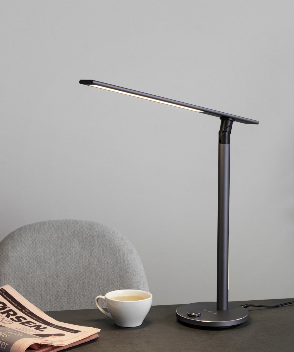 Office 46cm Grijs bureaulamp Van Halo Design - Met een instelbare lichttemperatuur van 3100K tot 5100K kunt u de verlichting eenvoudig aanpassen aan uw behoeften &ndash; van warm en ontspannend tot koud en concentratiebevorderend licht.