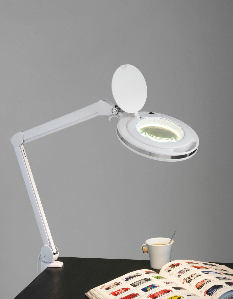 Magni 76cm Wit bureaulamp Van Halo Design - Magni is een praktische bureaulamp die u met de klem eenvoudig aan de rand van de tafel bevestigt.