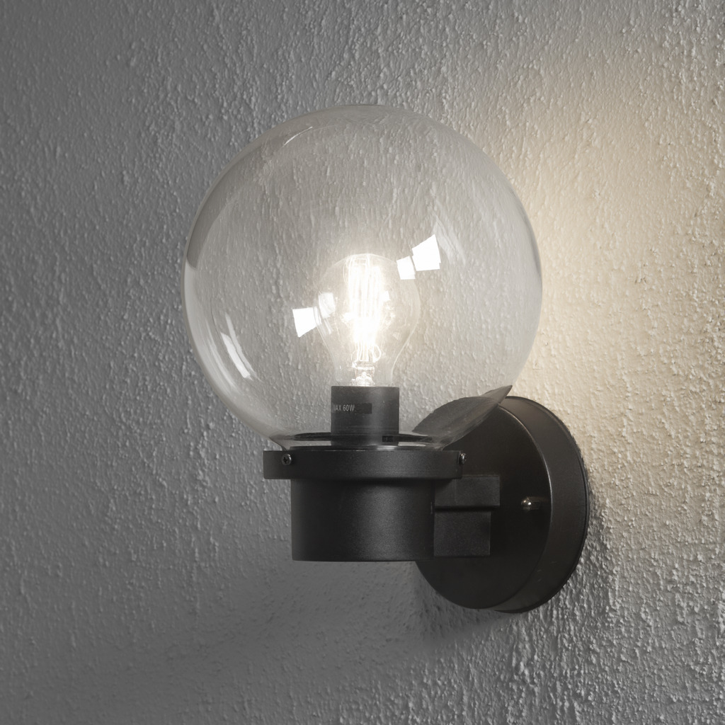 Nemi Zwart buitenlamp Van Konstsmide - De lamp verspreidt een gelijkmatig en aangenaam licht en is daarom ideaal voor entrees, terrassen en looppaden.
