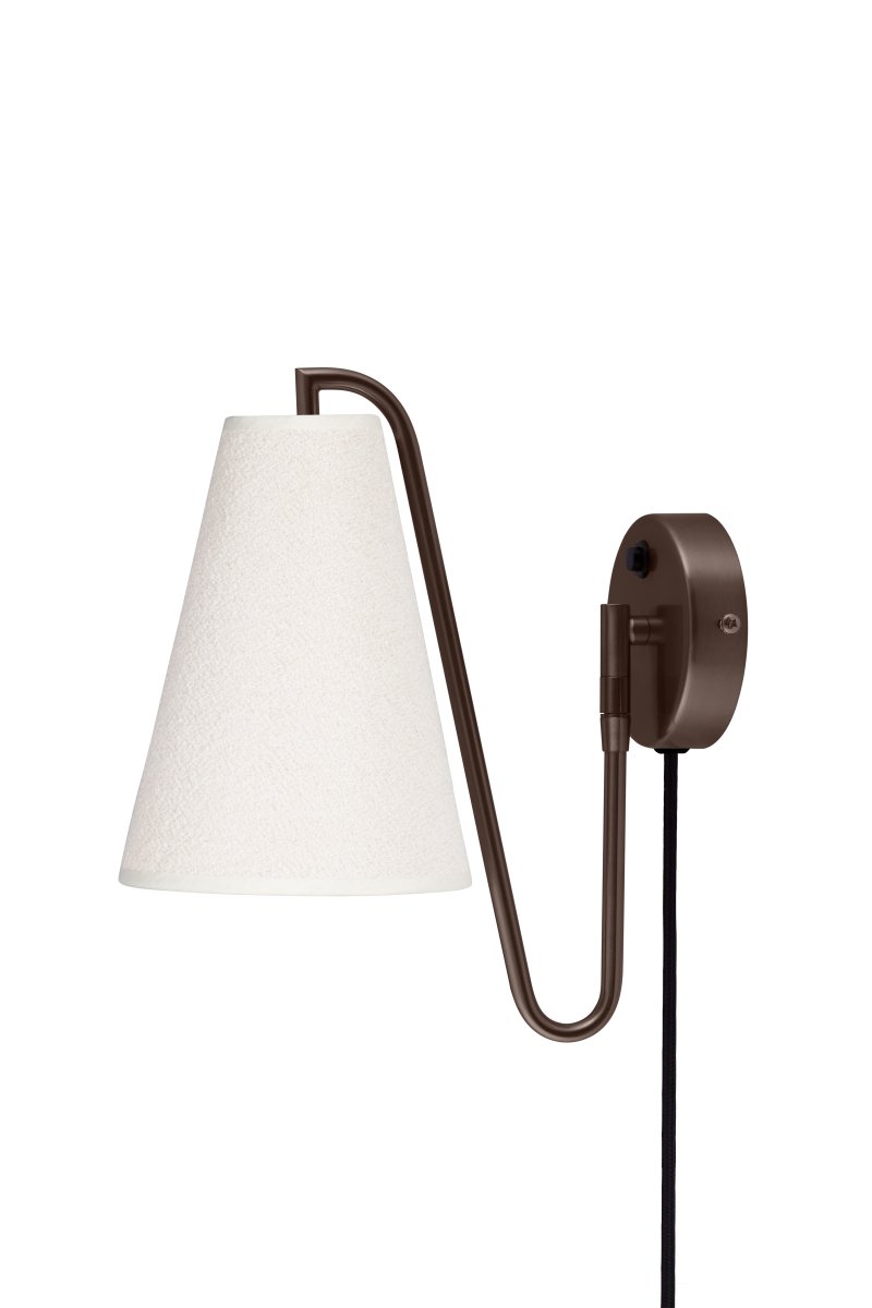 Lou 28cm Bronzen wandlamp Van Globen Lighting - Lou is een functionele en decoratieve wandlamp met een beweegbaar scharnier en een lampenkap van boucl&eacute;-stof.