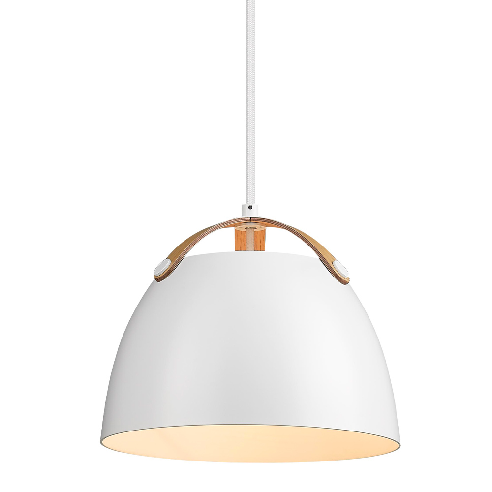 Oslo Ø24 Wit hanglamp Van Halo Design - De unieke details in licht hout geven de lamp een Scandinavisch tintje en creëren een harmonieuze combinatie van natuur en minimalisme.