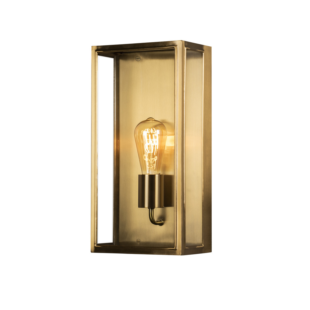 Carpi Messing buitenlamp Van Konstsmide - Deze moderne wandlamp combineert industriële esthetiek met een elegante touch en is een perfecte aanvulling op uw gevel.