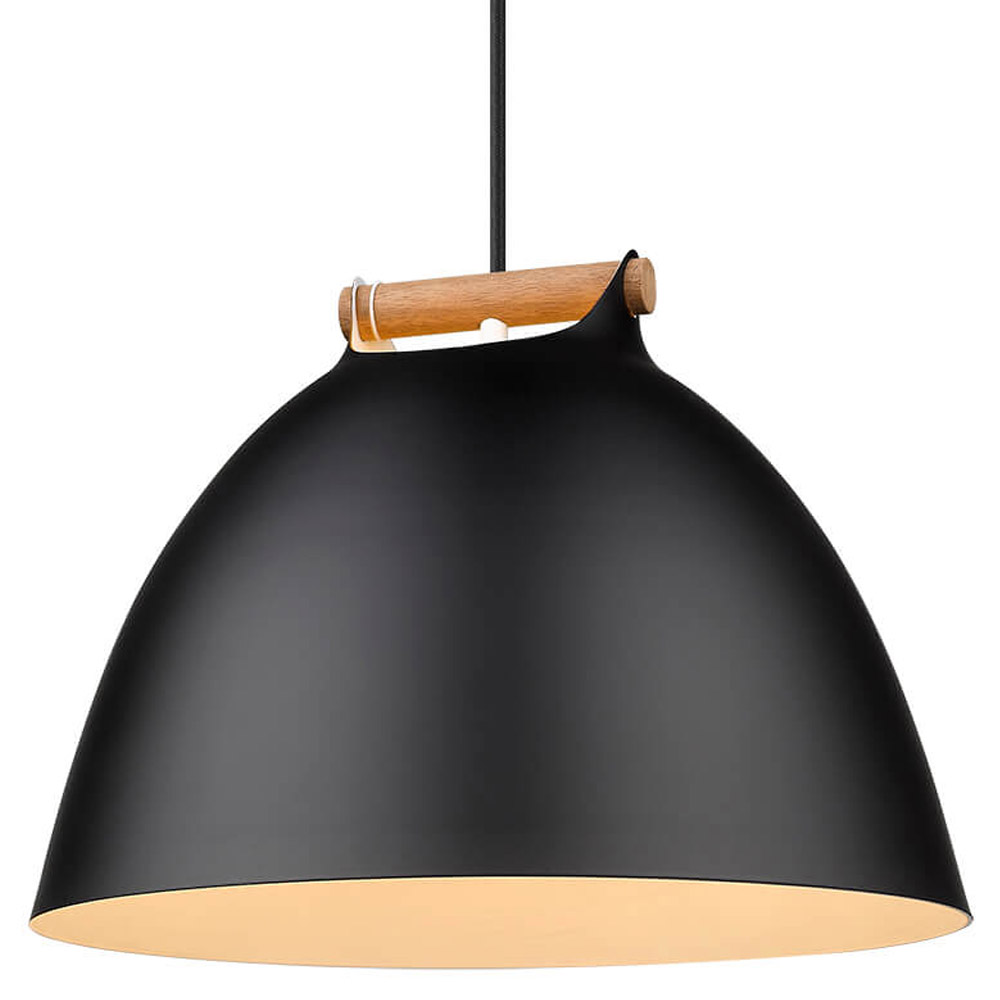 Århus Ø40 Zwart hanglamp Van Halo Design - De &Aring;rhus plafondlamp combineert Scandinavisch minimalisme met modern design en cre&euml;ert zo een lichtbron die in elke kamer indruk maakt.
