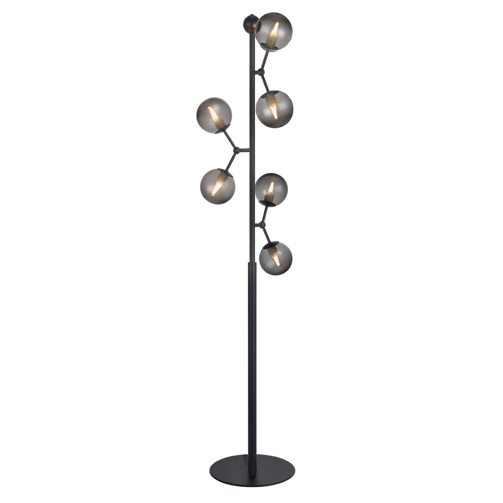 Atom Zwart/rook vloerlamp Van Halo Design - de lamp en richt de lampenkappen naar de gewenste plek.