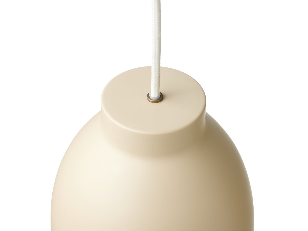 Object Ø16 Room hanglamp Van Halo Design - Object is een veelzijdige en elegante keuze voor wie op zoek is naar een combinatie van functionaliteit en esthetiek in zijn interieurontwerp.