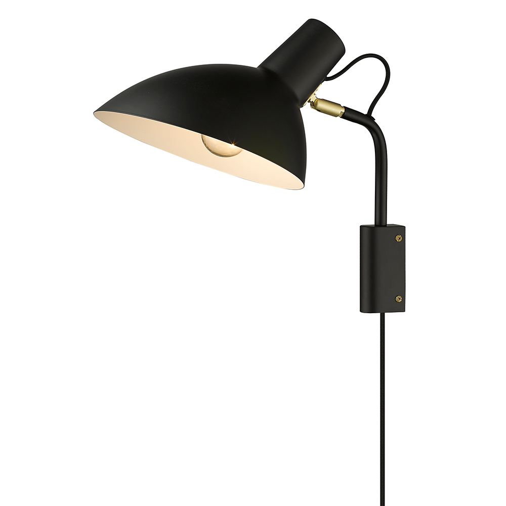Metropole Ø24 Zwart wandlamp Van Halo Design - De Metropole-serie is een complete en functionele lampenfamilie met een kenmerkende, industri&euml;le stijl.