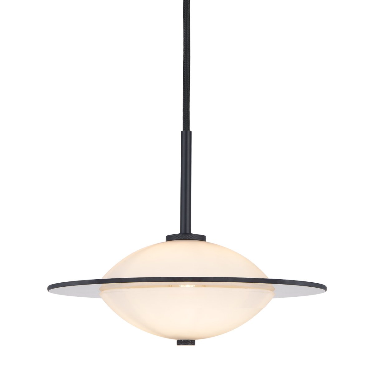 Orbit Ø24 Zwart hanglamp Van Halo Design - De ronde vorm van opaalglas zorgt voor een zacht en sfeervol licht, terwijl de details in zwart metaal en rookglas een stijlvolle en verfijnde toets toevoegen.