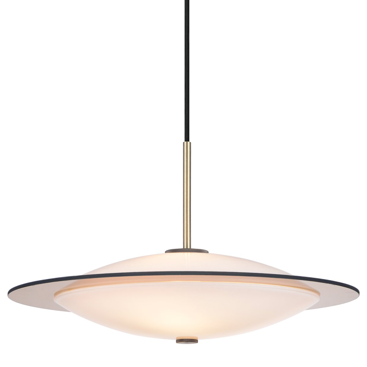 Orbit Ø40 Antiquiteit hanglamp Van Halo Design - De ronde vorm van opaalglas zorgt voor een zacht en sfeervol licht, terwijl de details in antiek messing en amberkleurig glas een warme en verfijnde toets toevoegen.