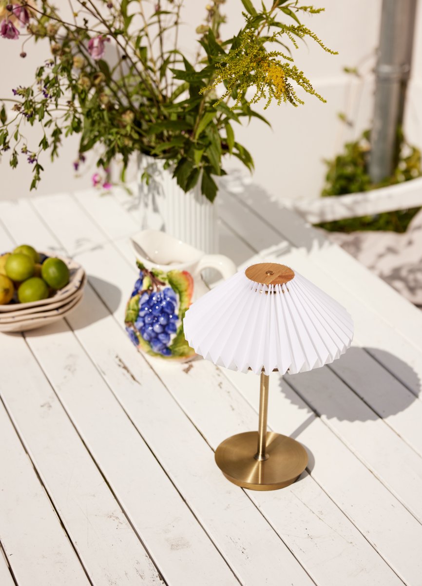 Paris 28cm Antiquiteit Draagbare Van Halo Design - Het is dimbaar en past bij verschillende behoeften en stemmingen, waardoor het zowel een praktisch als stijlvol interieurdetail is.